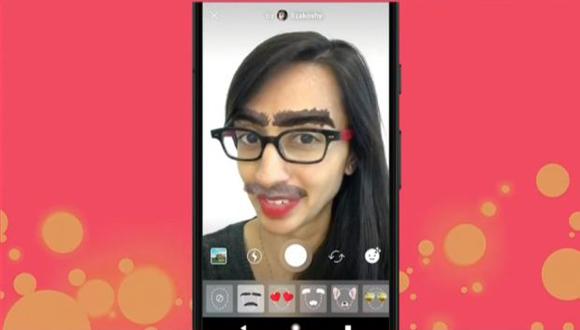Los efectos de cámara de realidad aumentada también permitirá a los usuarios probar filtros de forma directa en las historias de sus amigos. (Foto: Captura de YouTube)