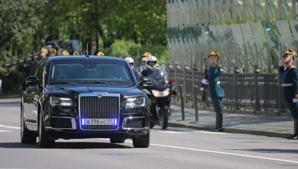 Vladimir Putin sustituyó su Mercedes-Benz S600 Pullman que utilizaba para sus traslados oficiales por una limusina de origen ruso. (Foto: Difusión).