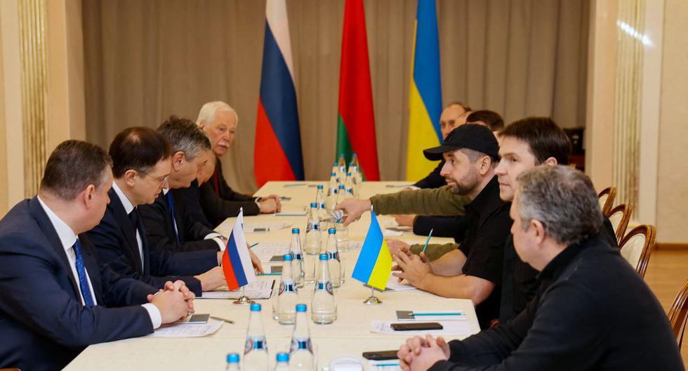 The second round of negotiations between Russia and Ukraine begins on the border of Belarus