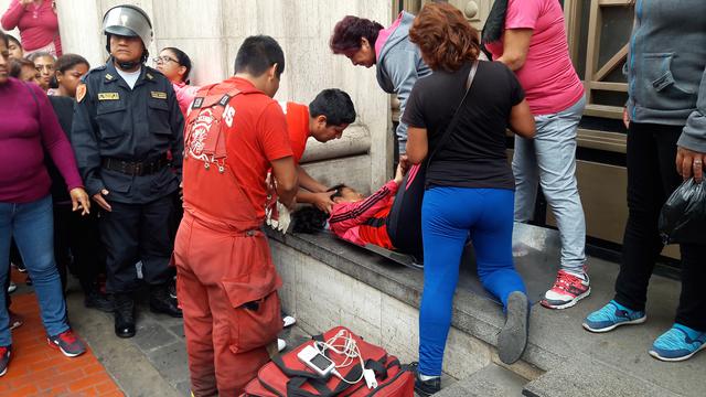 Protesta trabajadores del Callao