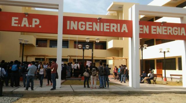 ¿De qué universidades son los ingenieros civiles mejor pagados? - 15