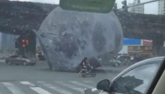 Una "luna gigante" siembra caos en calles de China [VIDEO]