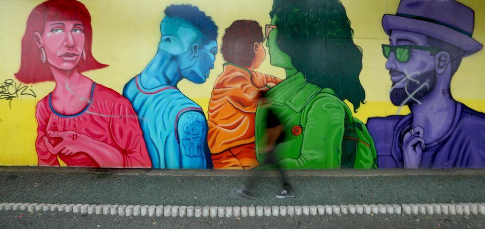 Los murales también han sido pintados en las estaciones Los Jardines y Los Postes, en San Juan de Lurigancho. (Foto: Alessandro Currarino)