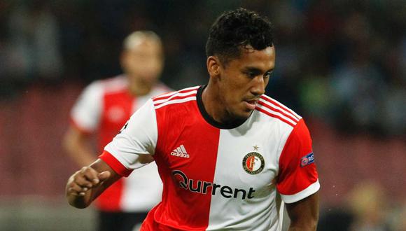 Renato Tapia estuvo todo el partido en la clasificación de Feyenoord a la siguiente ronda de la Europa League. (Foto: AFP)
