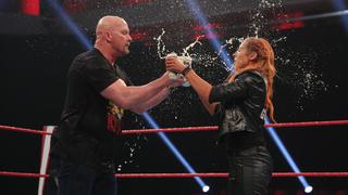 WWE celebró el día de Stone Cold en un inédito Raw afectado por la pandemia del coronavirus [FOTOS]