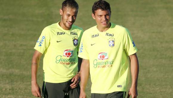 Thiago Silva buscó a Neymar para aclarar tema de la capitanía