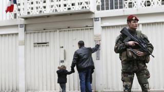 Francia moviliza 10 mil soldados para proteger zonas sensibles