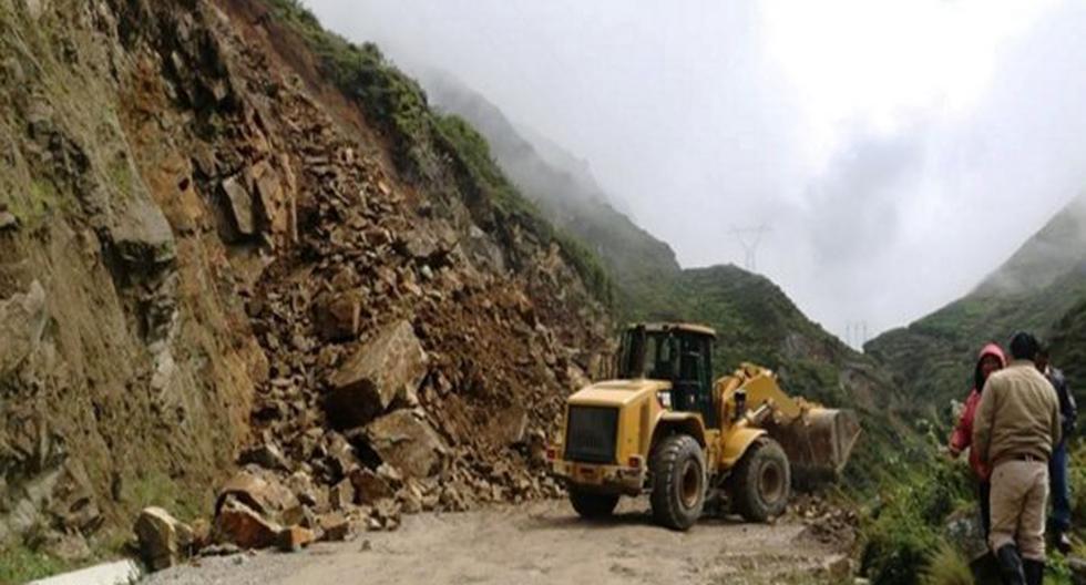 Caída de huaico bloquea carretera Paucartambo-Carhuamayo. (Foto: Andina)