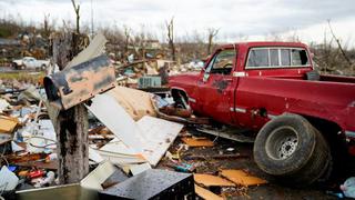 “Necesitamos su ayuda”, dicen autoridades en Kentucky tras tornados