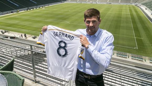 Steven Gerrard fue presentado por Los Ángeles Galaxy