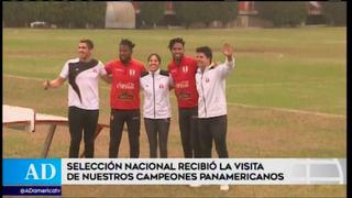 Deportistas panamericanos visitaron a la selección peruana en la Videna