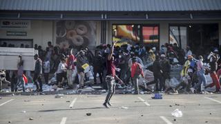 Sudáfrica: 10 muertos en una estampida durante los saqueos en Soweto