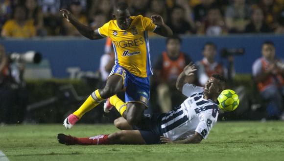 Luis Advíncula tiene nuevo equipo en México tras dejar el Tigres. (Foto: AFP)