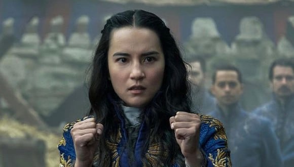 Jessie Mei Li interpreta a Alina Starkov en la primera temporada de "Sombra y hueso" (Foto: Netflix)