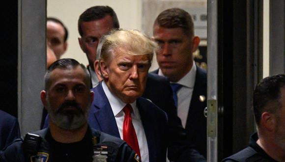 El expresidente de Estados Unidos, Donald Trump, ingresa al Tribunal Penal de Manhattan en Nueva York el 4 de abril de 2023. (Foto de Ed JONES / AFP).