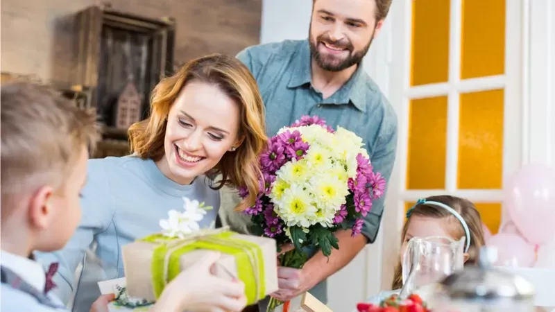 Mother's Day is an excellent opportunity for merchants of cards, flowers and other gifts.  (GettyImages).