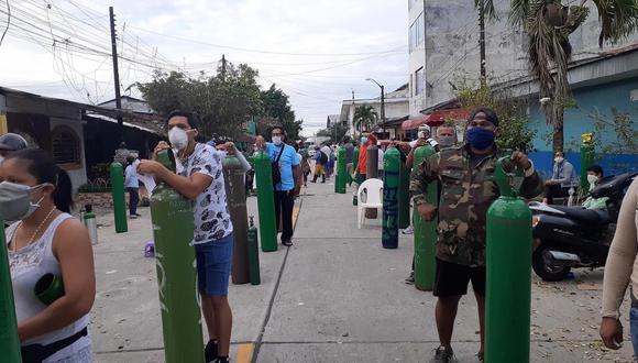 Hoy se inició la recarga gratuita de balones de oxígeno para pacientes que luchan contra el COVID-19. La entrega se realiza desde la planta del elemento químico ubicada en la calle Misti, en el distrito de Punchana, en la provincia de Maynas en Loreto. Foto: Daniel Carbajal.