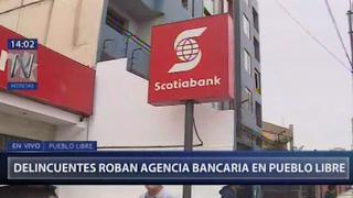 Delincuentes roban agencia bancaria en Pueblo Libre | VIDEO