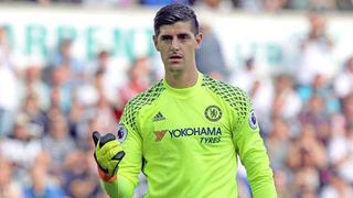 Courtois se lesionó en comercial y no atajó ante el United