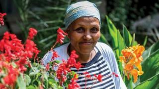 Mamitu Gashe, la cirujana analfabeta que se convirtió en una doctora de renombre mundial