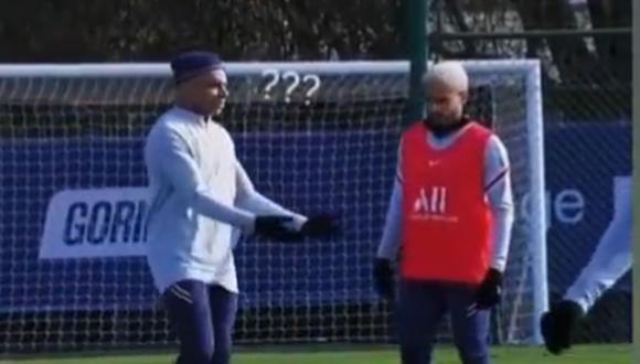 Neymar ignora a Mbappé y se va con Messi en los entrenamientos de PSG. Foto: @mbappenews