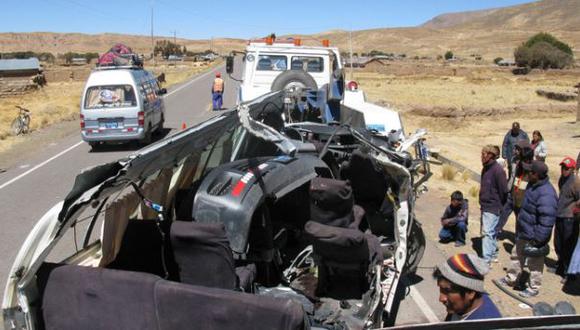 Accidente en Puno: triple choque deja tres muertos y 11 heridos