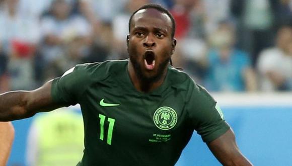 Victor Moses, lateral derecho de Nigeria, decidió dar un paso al costado en el combinado nacional apenas a sus 27 años. (Foto: AP)