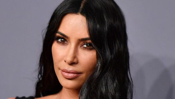 Kim Kardashian mostró en Instagram las portadas y los memes que la traumatizaron durante su primer embarazo. (Foto: AFP)