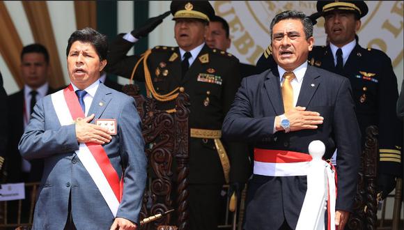 El exministro del Interior narró que fue Chávez Chino quien llevó a un camarógrafo y una periodista de TV Perú al salón donde Castillo Terrones dio su mensaje a la Nación. (Foto: Presidencia)