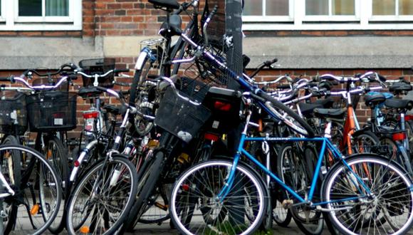 En Copenhague faltan estacionamientos ¡para bicicletas!