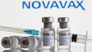 Laboratorio Novavax desarrolla una vacuna única contra el COVID-19 y la gripe