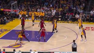 Dwyane Wade enseña cómo hacerle un tapón a Kobe Bryant [VIDEO]