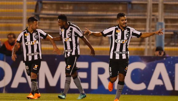 Audax Italiano no supo resolver el partido ante Botafogo y cayó en casa en los minutos de descuento por la primera fase de la Copa Sudamericana. (Foto: Reuters)