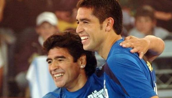 Maradona y Riquelme coincidieron en Boca en los 90. (Foto: USI)
