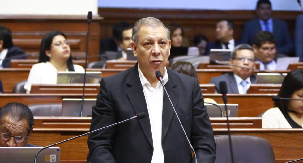 El congresista del Frente Amplio, Marco Arana, criticó el archivo de la denuncia contra Moisés Mamani en la Subcomisión. (Foto: Congreso)
