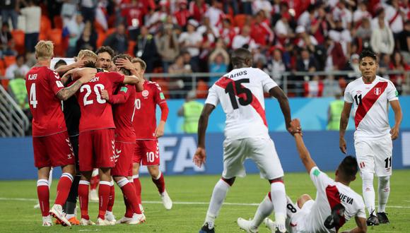 Perú tuvo buenos momentos de fútbol ante Dinamarca, pero cayó 1-0 en su debut mundialista. Christian Cueva erró un penal en la primera parte. (Foto: Reuters)