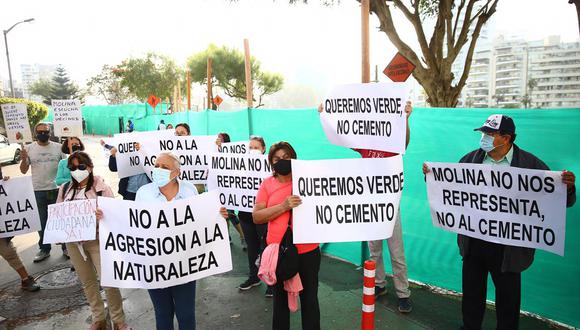 Las vecinos salieron hoy a protestar por la construcción del parque Bicentenario. (Foto: Hugo Curotto)