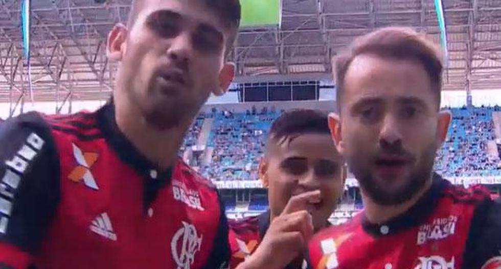 Flamengo jugó este domingo ante Gremio y los compañeros de Paolo Guerrero tuvieron un noble detalle. (Video: YouTube)