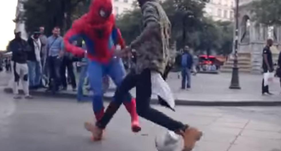 Spiderman consiguió hacer uno de los videos más virales de todo el año en YouTube. (Foto: Captura)