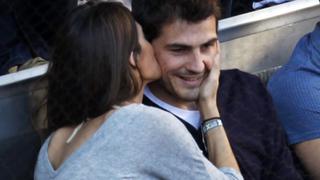 Casillas visitó a Carbonero y a su hijo en el hospital después de entrenar