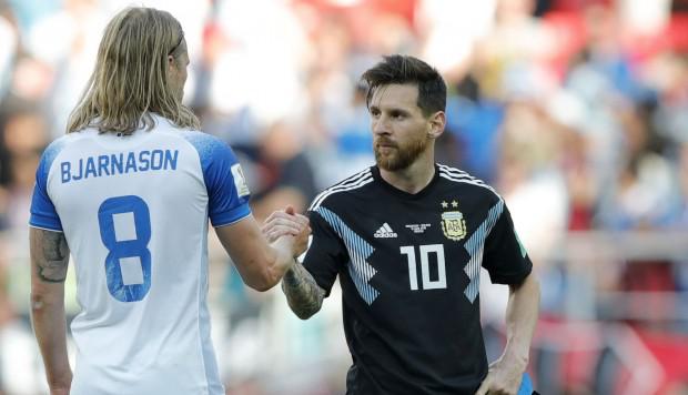 En la actualidad, Messi es el dueño de las pelotas paradas en la selección de Argentina. (Foto: AFP)