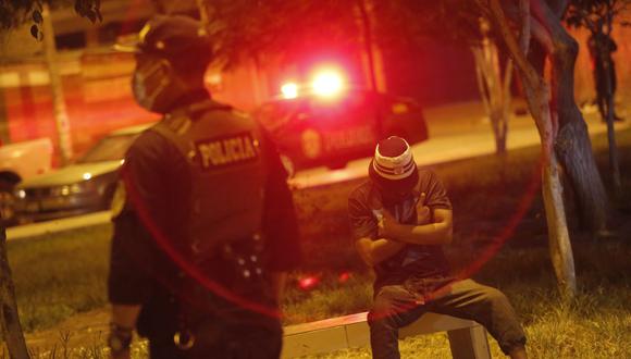 El toque de queda varía en cada provincia según su nivel de alerta  de acuerdo al riesgo de contagio de COVID-19.(Foto: César Grados/ GEC)