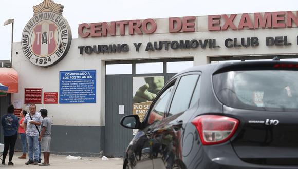 El centro de emisión de licencias de conducir de Conchán funcionaba dentro del local del Touring en Villa El Salvador. La medida no afecta al centro de exámenes del Touring (Foto: Rolly Reyna).