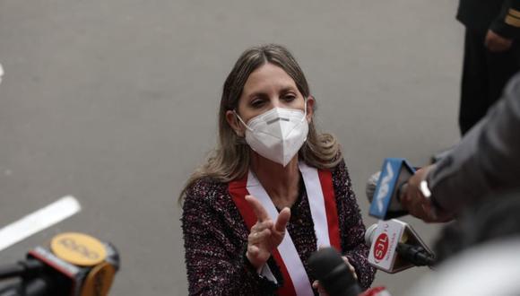 La bancada oficialista busca remover a la presidenta del Congreso, María del Carmen Alva, luego de no obtener ninguna de las presidencias de las comisiones ordinarias que buscaban encabezar. (Foto: El Comercio)