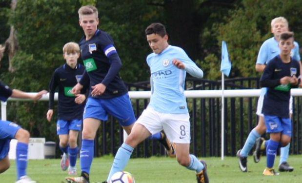 Alexander Robertson, futbolista de raíces peruanas, rechazó la propuesta de integrar el equipo Sub 17 para disputar el Mundial de la categoría. (Foto: Twitter)