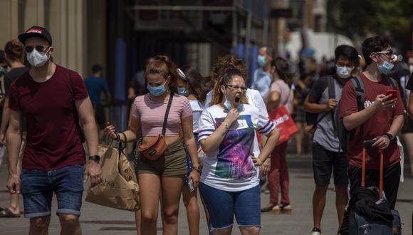 La cifra total de contagios se eleva ya a 253.056 infecciones desde el inicio de la pandemia y a 28.401 muertos, de los que 10 fallecieron en los últimos siete días. (Foto: AP)