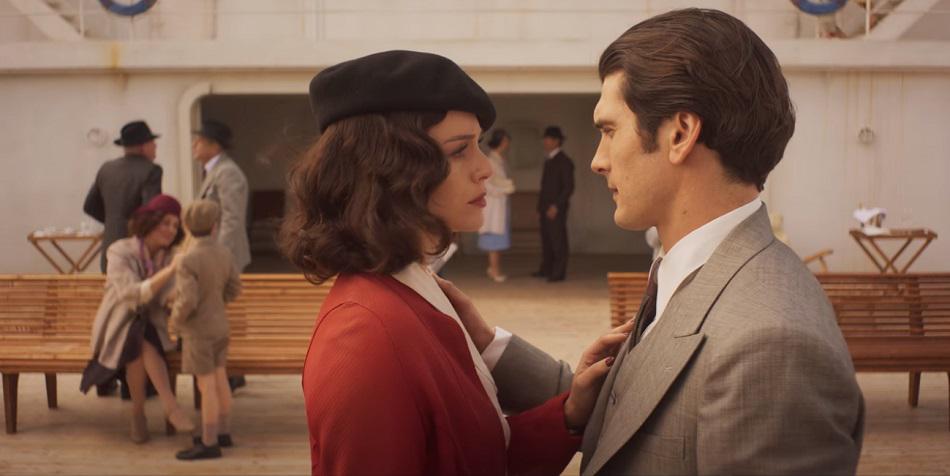 Lidia escapa a América junto a su hija Eva y Francisco (Foto: Las chicas del cable / Netflix)