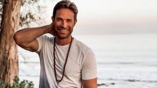 Sebastián Rulli se roba suspiro de sus fans al festejar su cumpleaños sin ropa en la playa: “hoy festejo la vida” | FOTOS 