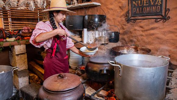 La picantería es el “restaurante donde se sirve y vende comida, especialmente picante, y bebida tradicional”. (Foto:PicanteriaLaNuevaPalomino)