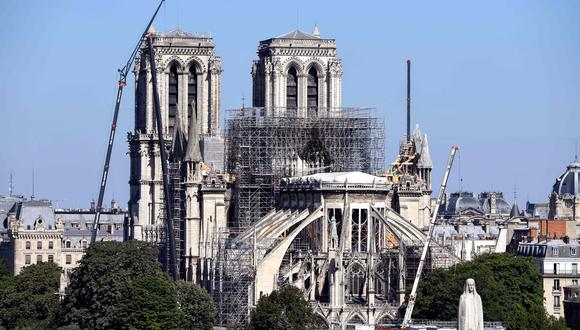 Las obras en la catedral de Notre Dame, que debían reanudarse la próxima semana, arrancarán finalmente el 19 de agosto. (Foto: AFP).